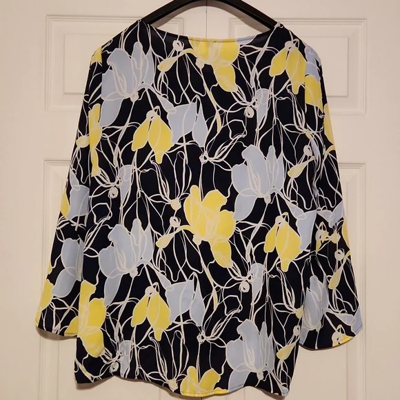 Chaus New York Sheer Fliwing Blouse Navy with Floral Print - XL - Picture 5 of 5